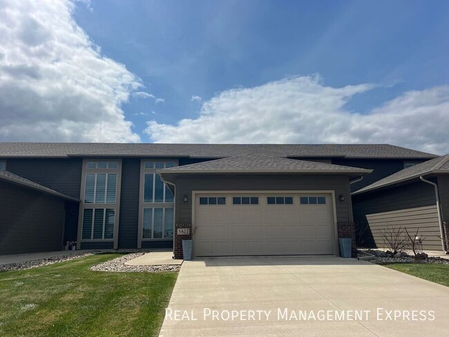Primary Photo - Modern 3 Bed, 2.5 Bath with Loft | Located...