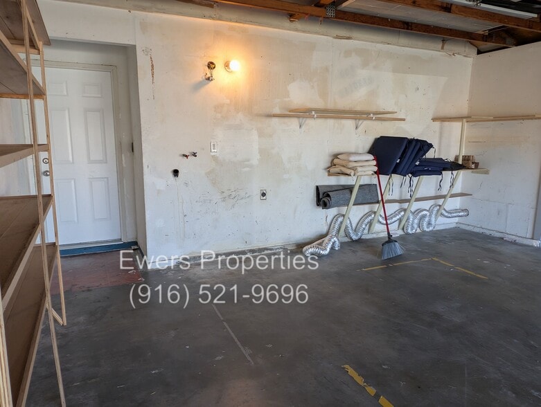 Building Photo - 4140 Stonecutter Way