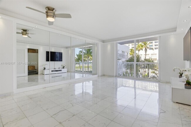 Building Photo - 401 Ocean Dr