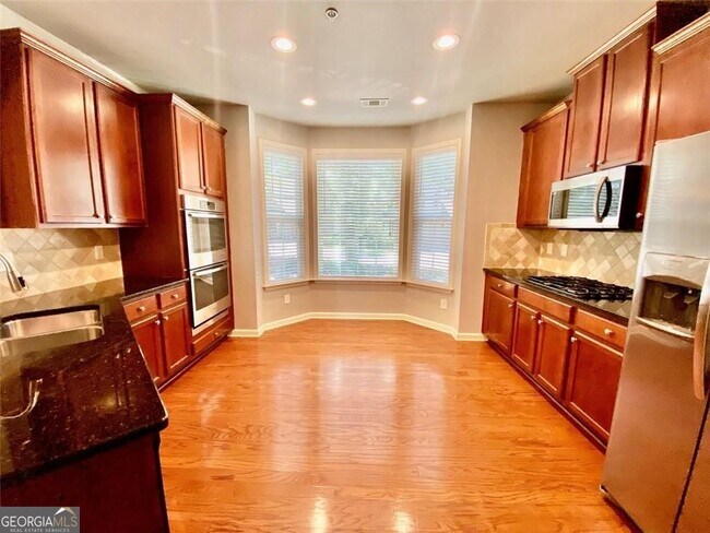 Building Photo - 3322 Castleberry Village Dr