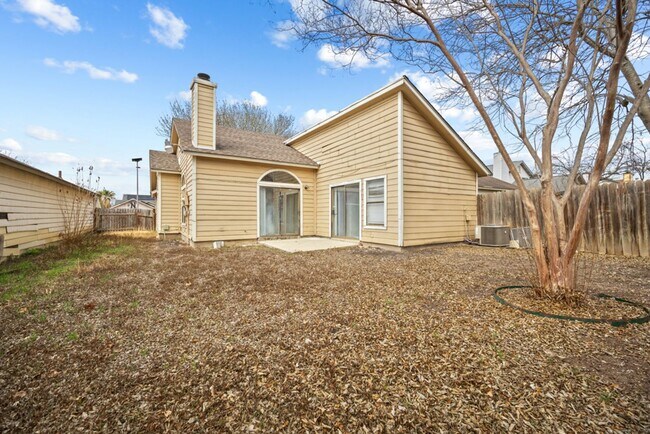 Building Photo - 4130 Hunters Sun Dr