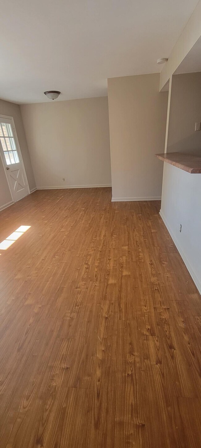 Building Photo - 222 N Haworth Ave