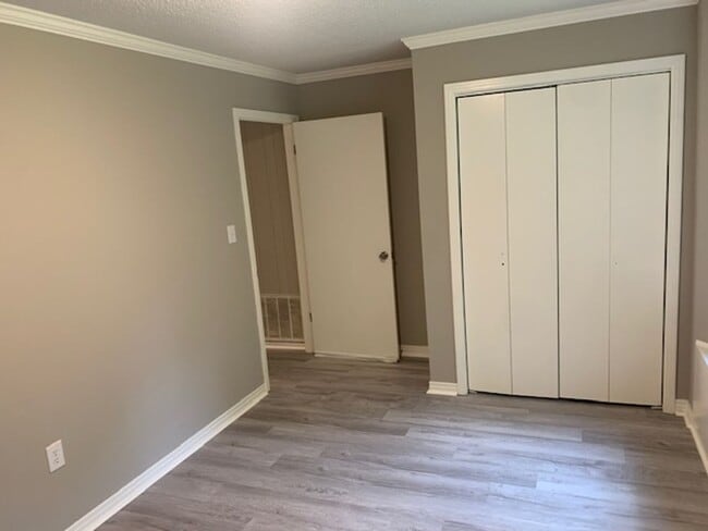 Building Photo - Renovated 3 Bedroom 2 Bath Home for Rent!!