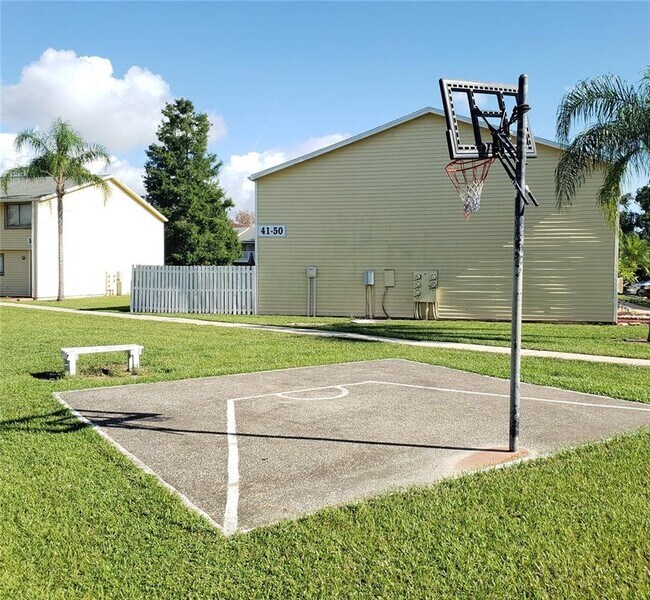 Building Photo - 22640 Watersedge Blvd