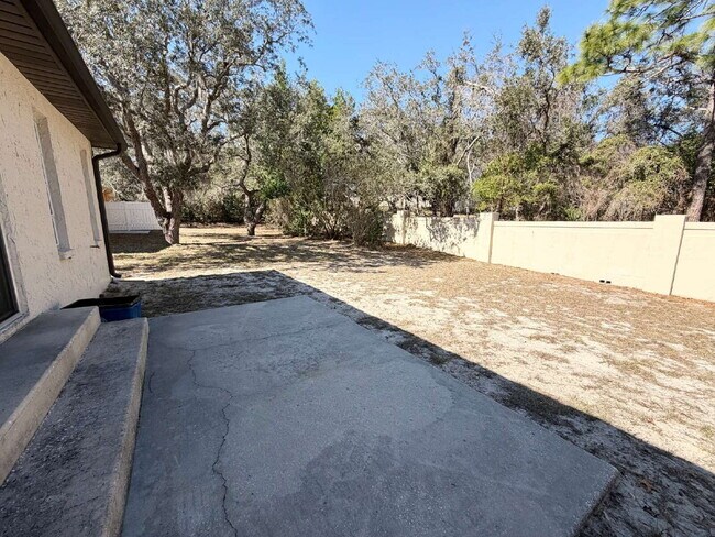 Building Photo - 7419 Canterbury St