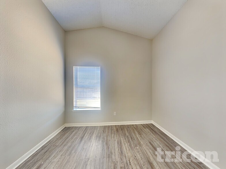 Building Photo - 3131 Kelling St