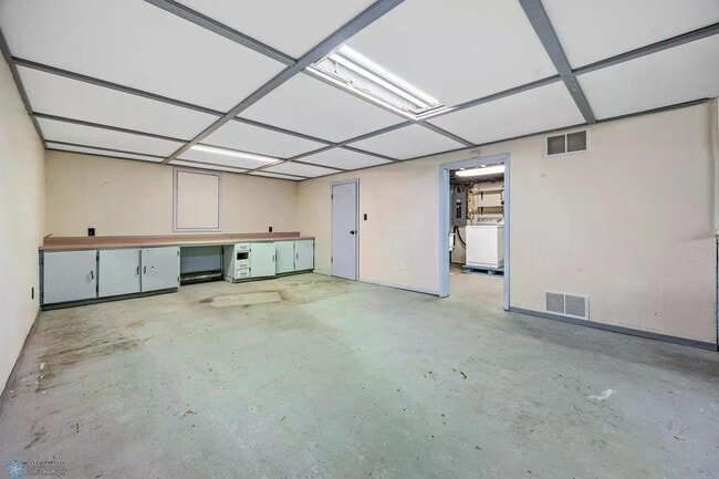 Building Photo - 1309 17th St S