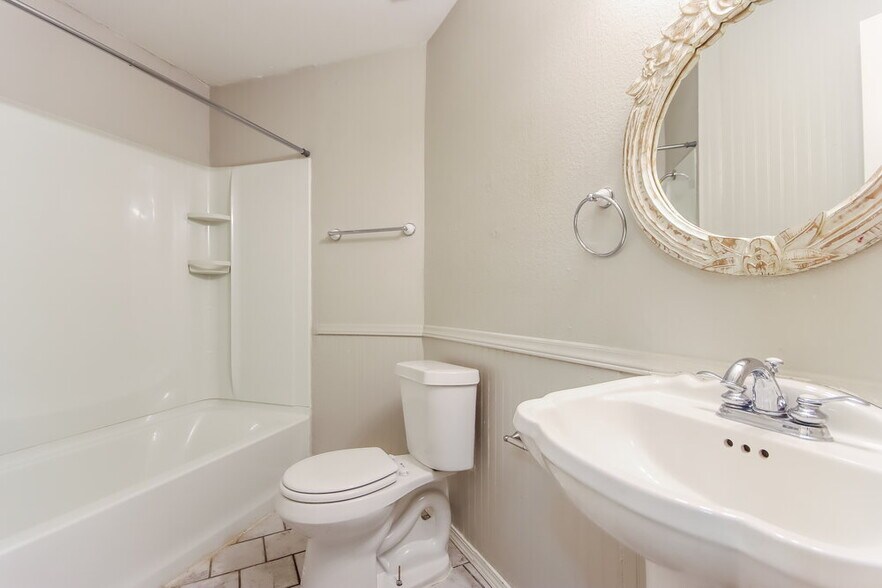 Building Photo - 5210 Kristen Ct