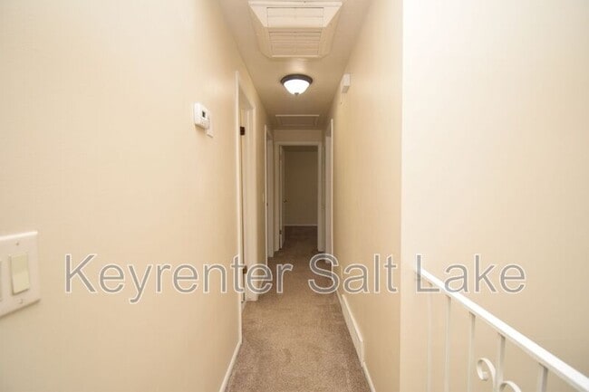 Building Photo - 788 David Way