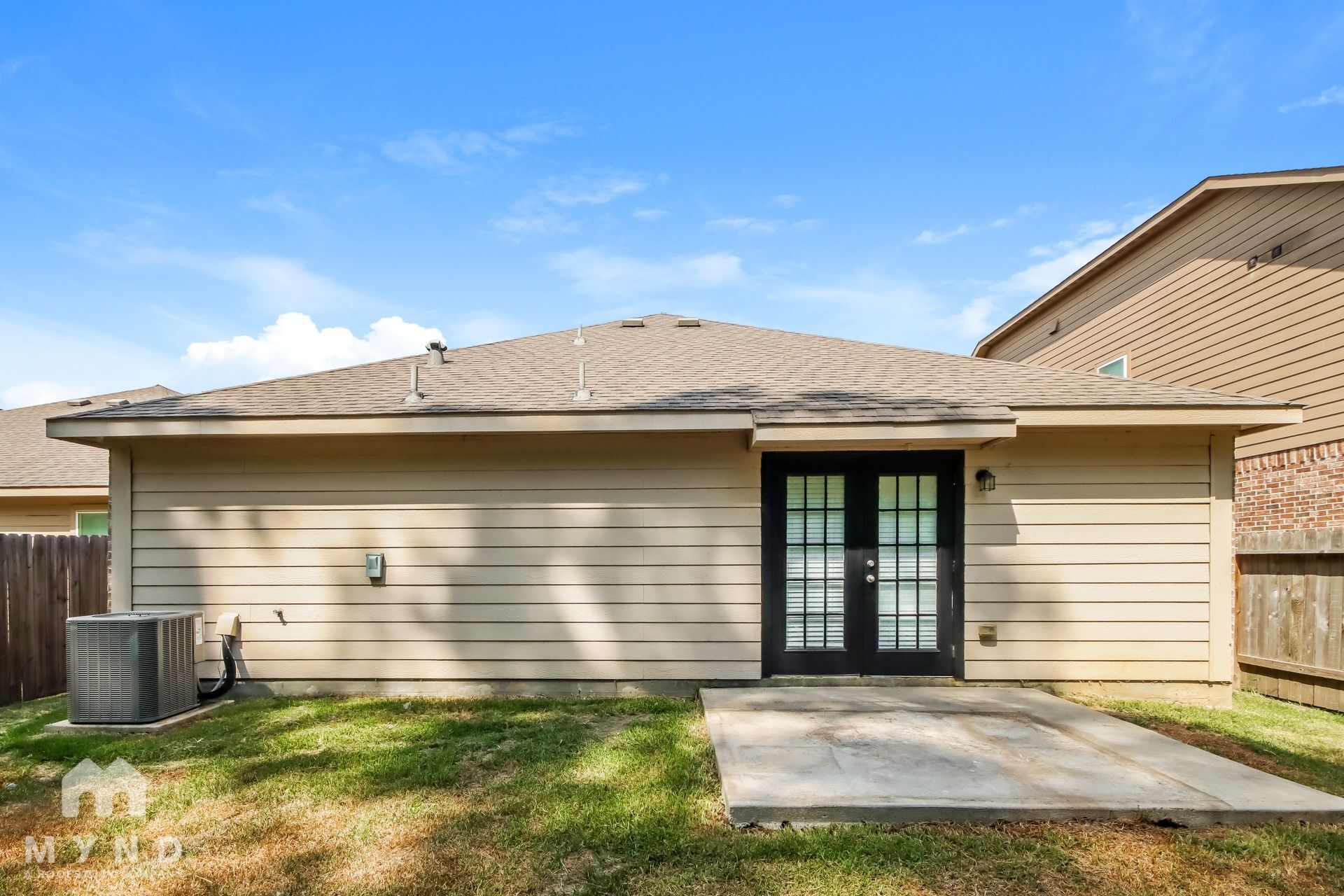 Building Photo - 15911 Newport Pl