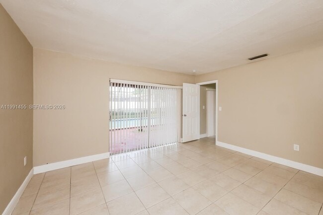 Building Photo - 8469 Windsor Dr