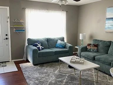 Building Photo - Fully Furnished Clearwater Pool Home | Utilities Included