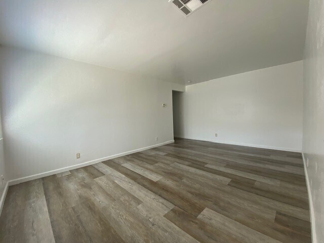 Building Photo - Beautiful Duplex in Rockin, CA!