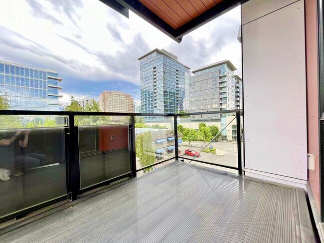 Building Photo - Great Condo For Rent