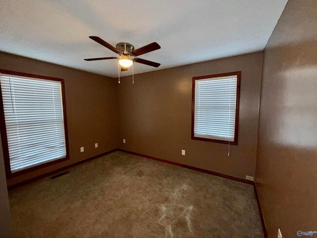 Building Photo - 412 Pearl St SW