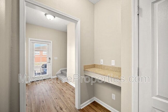 Building Photo - Arbor Lake Drive - 820