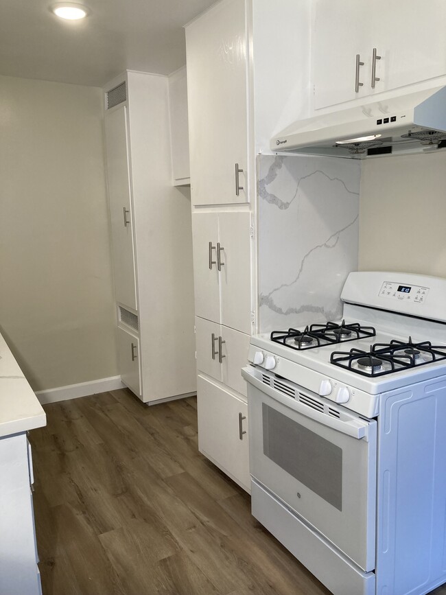 Building Photo - 909 S 2nd St