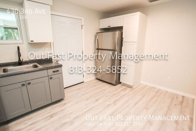 Building Photo - 430 3rd Ave