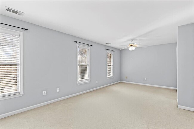 Building Photo - 3460 Goldenrod Dr