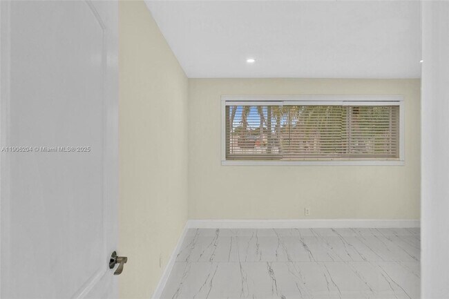 Building Photo - 1510 Coolidge St