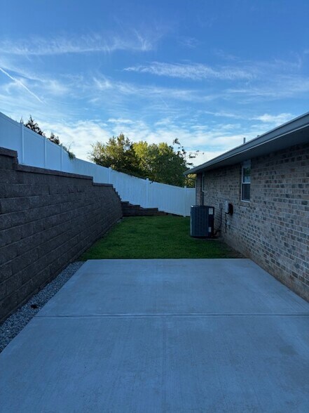 Back Patio - 4918 Stewart Ridge Rd