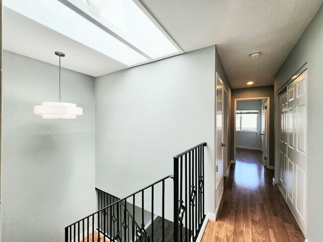 Building Photo - Spacious 4 bedroom in Foster City