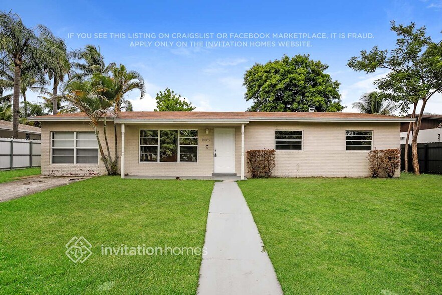 Building Photo - 10005 SW 166th St
