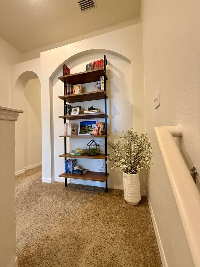 Building Photo - Sawgrass Village Townhomes 3/2.5/1 - Friendly Neighborhood lifestyle