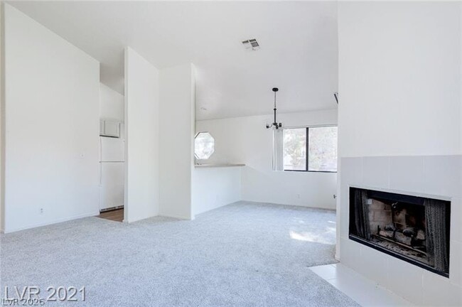 Building Photo - 5020 S Rainbow Blvd