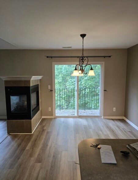 Dining room with deck view - 14262 Shadywood Dr