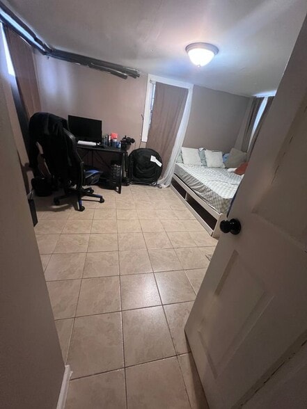 Building Photo - 11 Leonard St