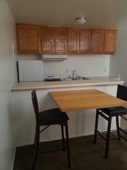 Building Photo - 10438 Irma Ave