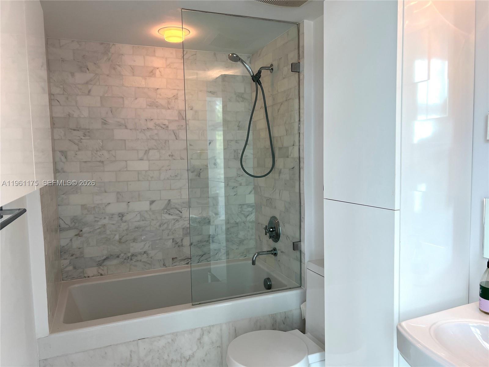 Building Photo - 401 Jefferson Ave