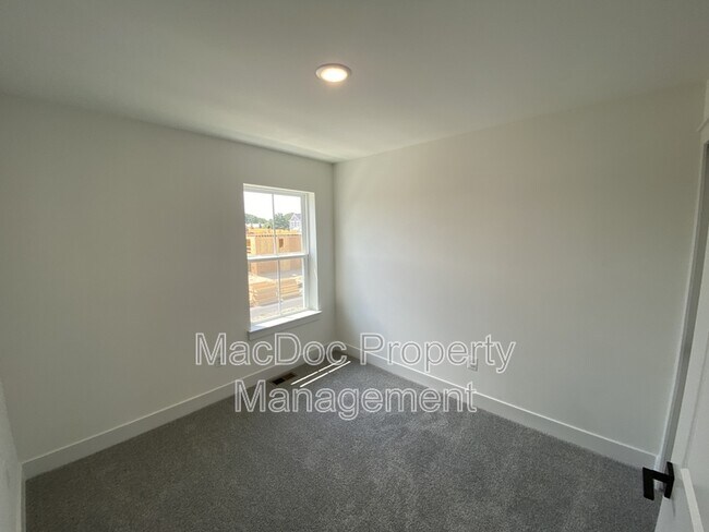 Building Photo - 4815 Jackson Vlg Pkwy