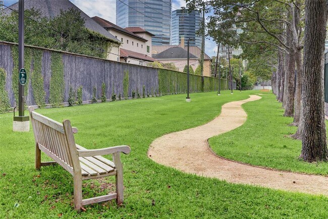 Building Photo - 5110 San Felipe St