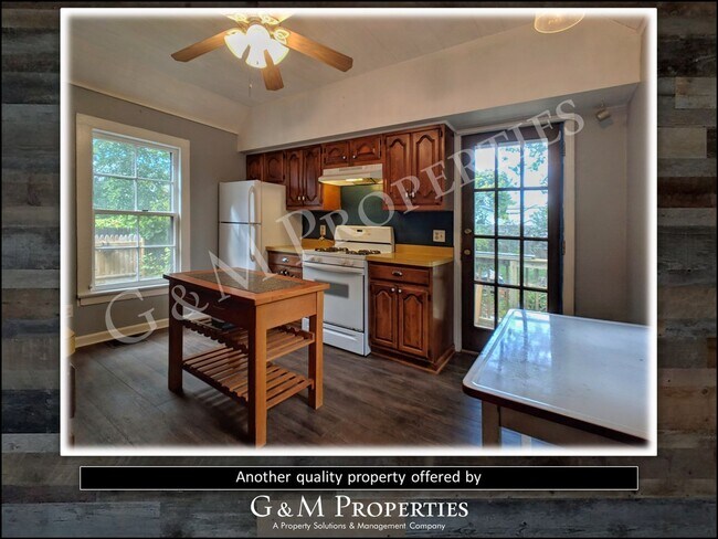 Building Photo - 3-Bedroom Rental Home: South Wedge Neighborhood!