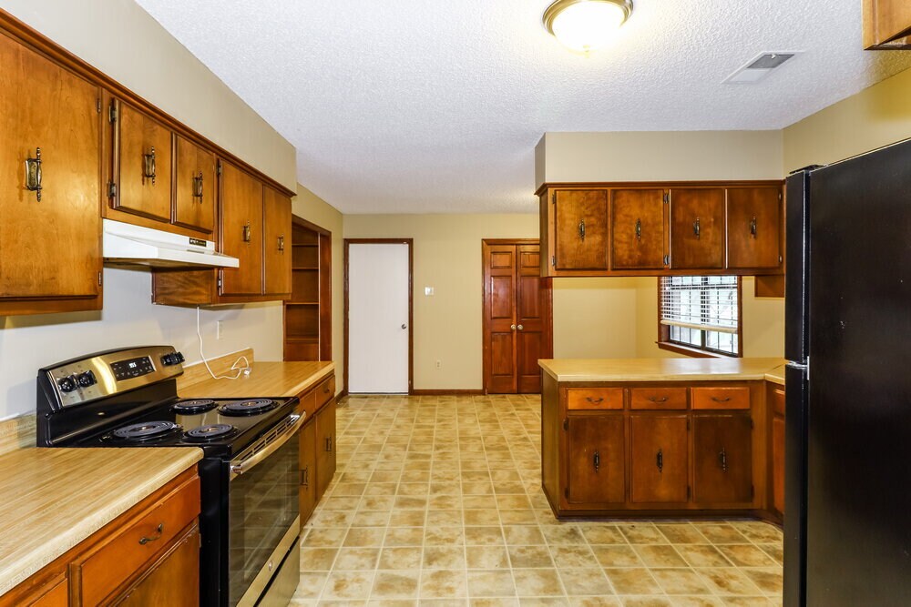 Building Photo - 928 Pheasant Hollow Dr