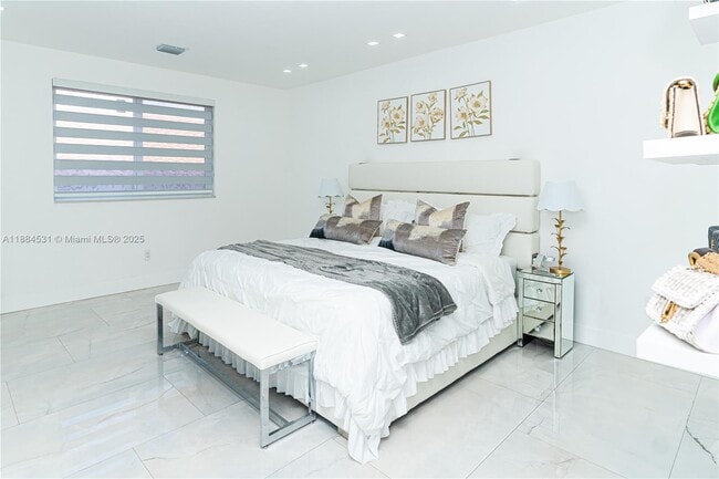 Building Photo - 8740 NW 153rd Terrace