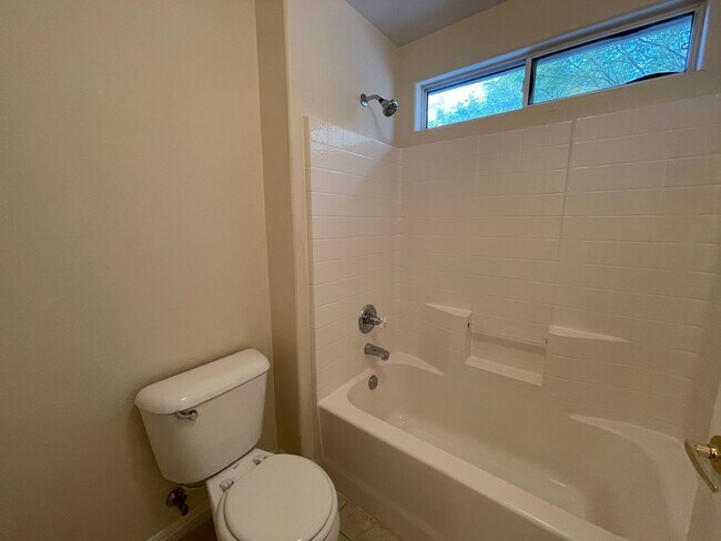 Building Photo - 4820 Palm Tree Ct