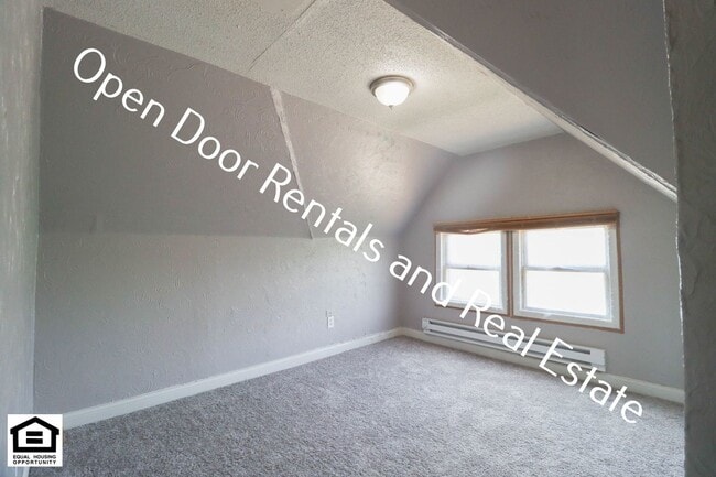 Building Photo - 109 S State St