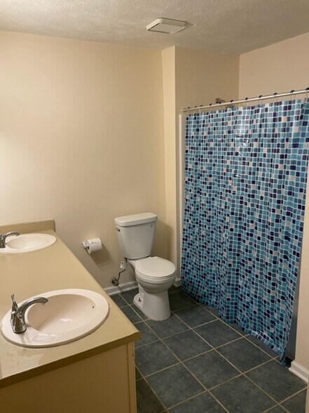 Building Photo - 1609 Homestead Trl