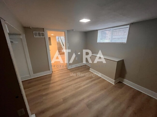 Building Photo - 745 E 3155 S