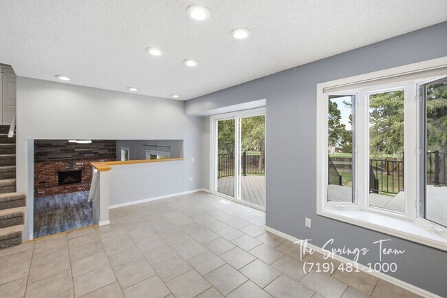 Building Photo - 3625 E Wade Ln
