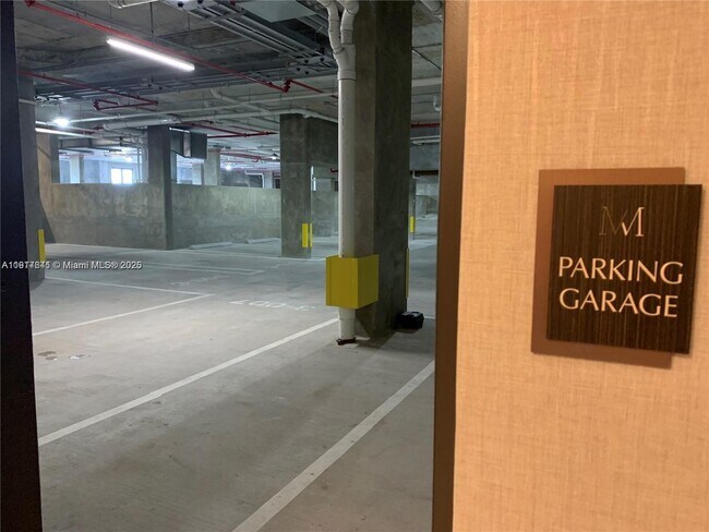 Building Photo - 301 Altara Ave