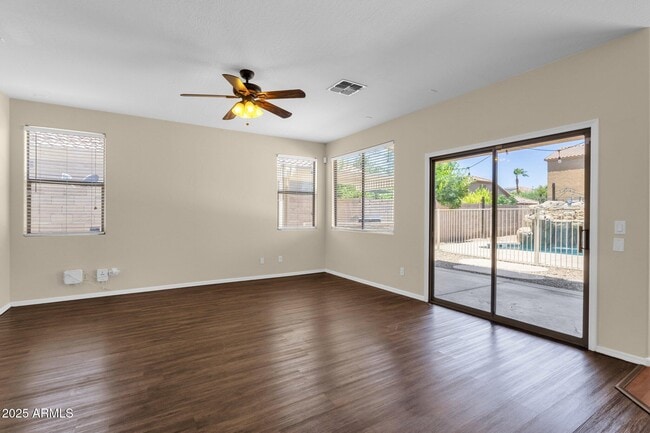 Building Photo - 12952 W Vista Paseo Dr