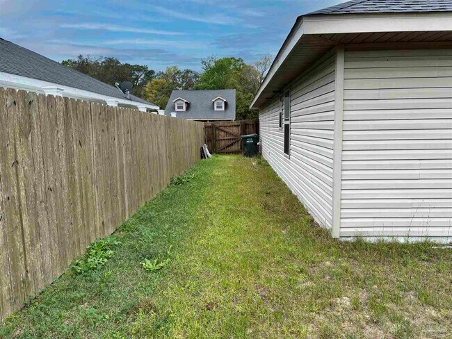 Building Photo - 5143 Carmell Ridge Cir