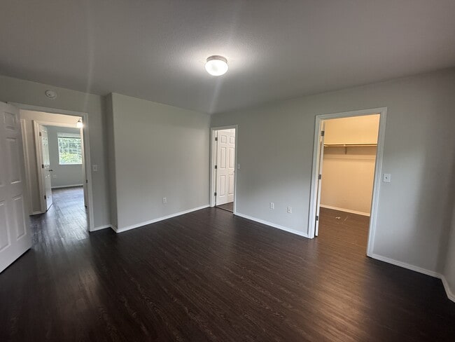 Building Photo - 4470 E Birchwood Dr
