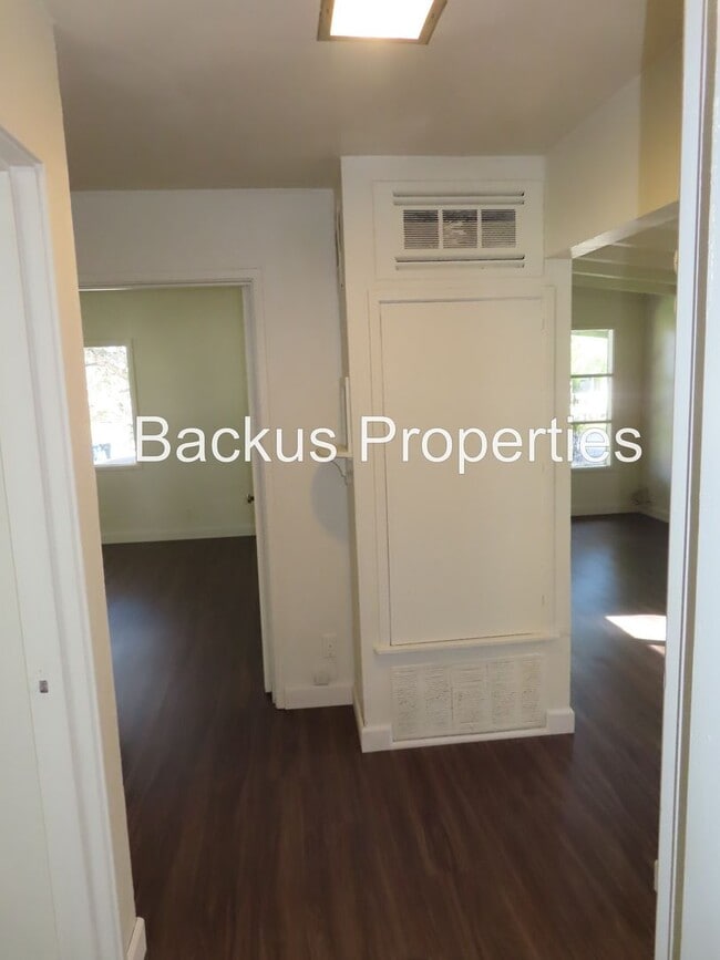 Building Photo - Two Bedroom Home in Beautiful Pacific Grove