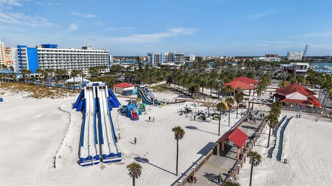 Building Photo - 741 Lantana Ave