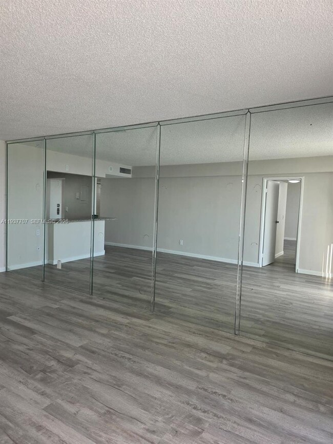 Building Photo - 13499 Biscayne Blvd